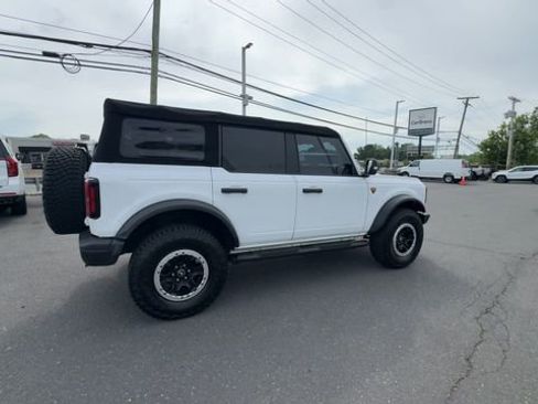 Used 2022 Ford Bronco Badlands w/ Sasquatch Package AWD/4WD image 8