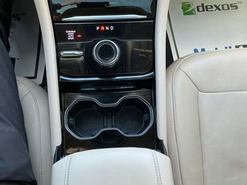 Used 2022 Jeep Grand Cherokee L Limited w/ Black Appearance Package image 9