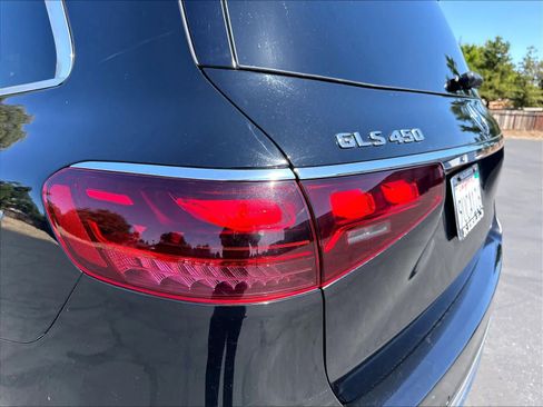 Used 2024 Mercedes-Benz GLS 450 4MATIC image 33