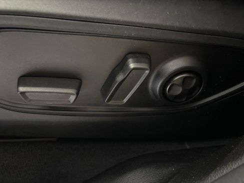 Used 2024 Jeep Grand Cherokee Limited image 26