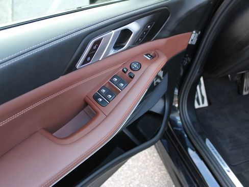 Used 2024 BMW X5 xDrive40i w/ M Sport Package image 26