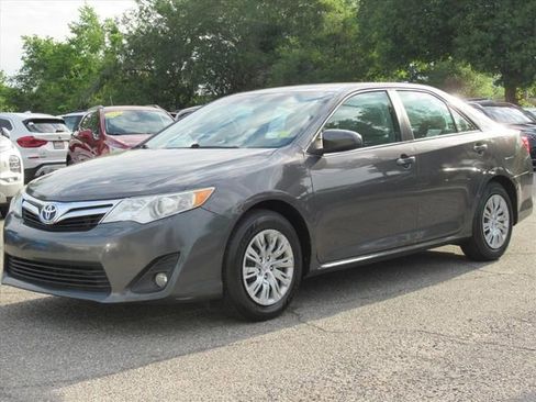 Used 2012 Toyota Camry LE FWD image 3