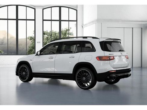 New 2026 Mercedes-Benz GLB 35 AMG 4MATIC image 30