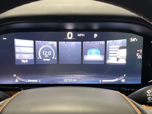 Used 2022 Jeep Grand Wagoneer Series III w/ Rear Seat Video Group 1 AWD/4WD image 17