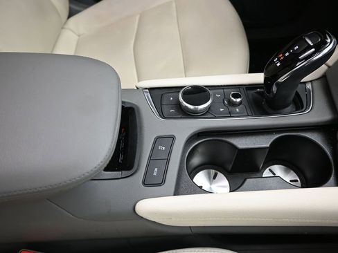 Used 2023 Cadillac XT6 Premium Luxury w/ Technology Package image 26