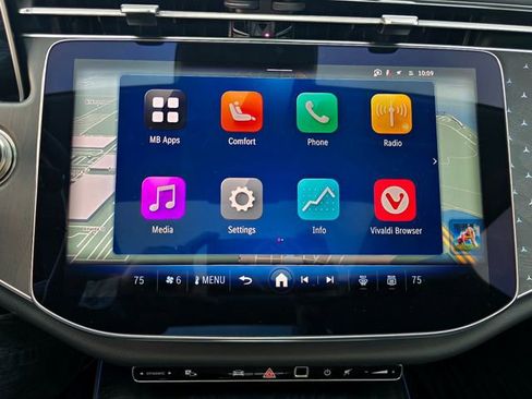 Used 2025 Mercedes-Benz E 350 4MATIC Sedan image 11