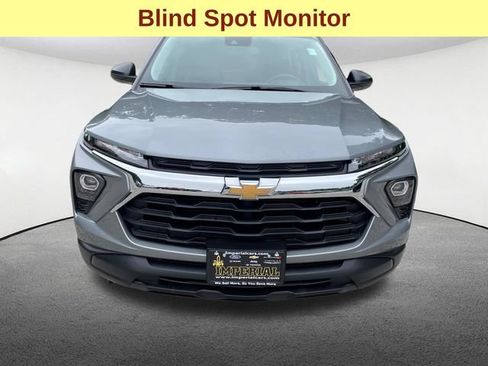 Used 2024 Chevrolet TrailBlazer LS w/ LS Convenience Package AWD/4WD image 4
