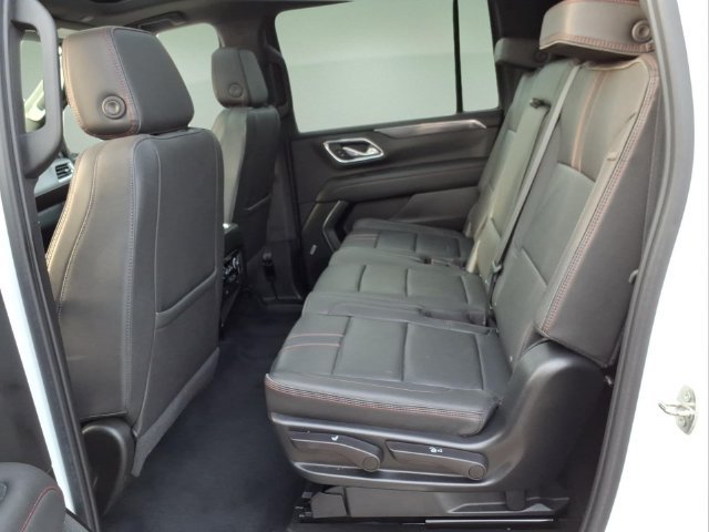 Used 2023 Chevrolet Suburban RST AWD/4WD image 13