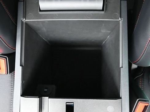 Certified 2025 Ford Explorer ST-Line w/ Premium Package image 21