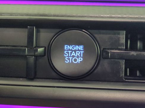 Used 2025 Hyundai Santa Fe Calligraphy FWD image 40