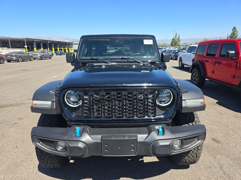 Used 2024 Jeep Wrangler Unlimited AWD/4WD image 3