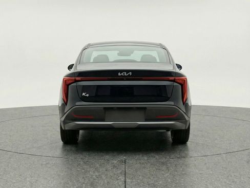 Used 2025 Kia K4 LXS image 7