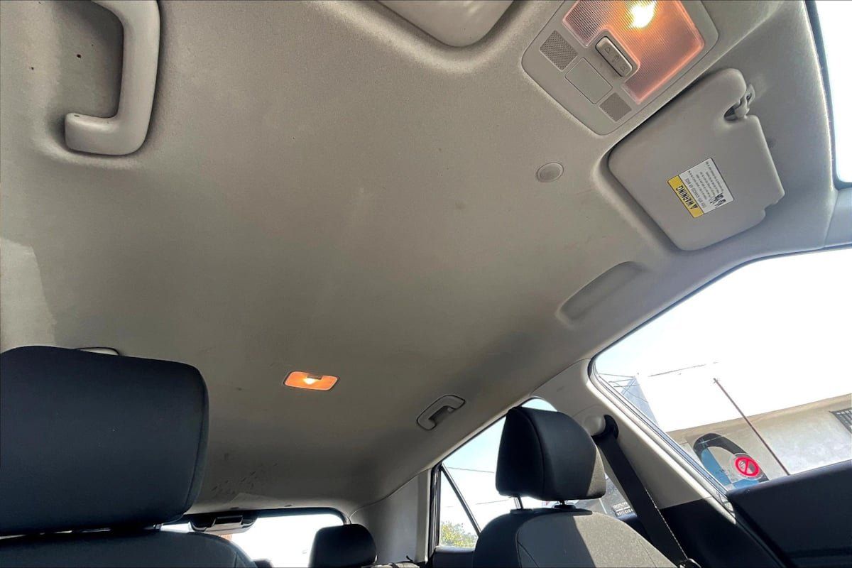 Used 2024 Hyundai Venue SE FWD image 22