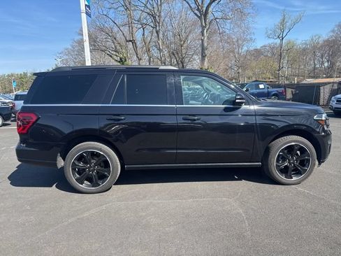 Used 2024 Ford Expedition Limited AWD/4WD image 10