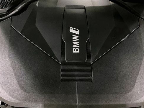 Used 2024 BMW i5 eDrive40i w/ Premium Package RWD image 30