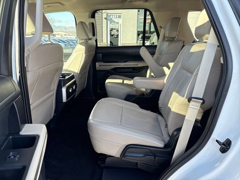 Used 2023 Ford Expedition XLT image 28