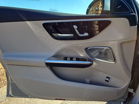 Certified 2025 Mercedes-Benz C 300 Sedan image 29