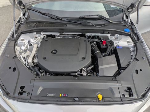 Used 2025 Volvo V90 B6 Cross Country Ultra w/ Protection Package Premier image 32