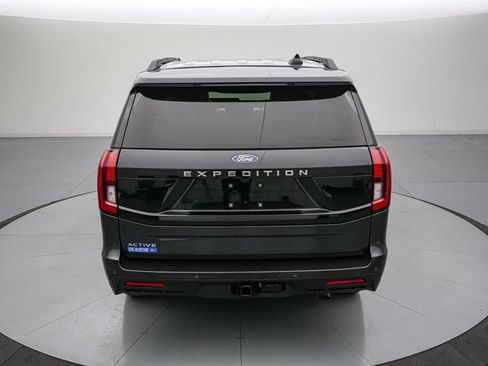 Certified 2025 Ford Expedition Active AWD/4WD image 5