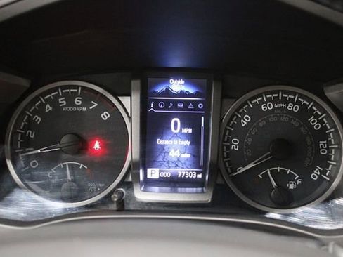 Used 2018 Toyota Tacoma Limited image 26