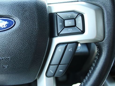 Used 2018 Ford F150 Lariat RWD image 23