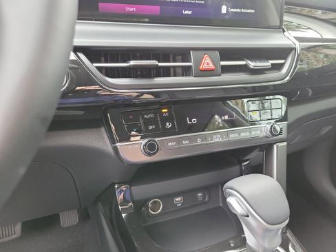 New 2026 Kia Seltos S FWD image 18