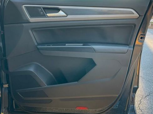 Used 2021 Volkswagen Atlas SE w/ Panoramic Sunroof Package image 21