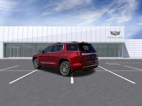 Used 2021 GMC Acadia Denali w/ Denali Technology Package FWD image 4