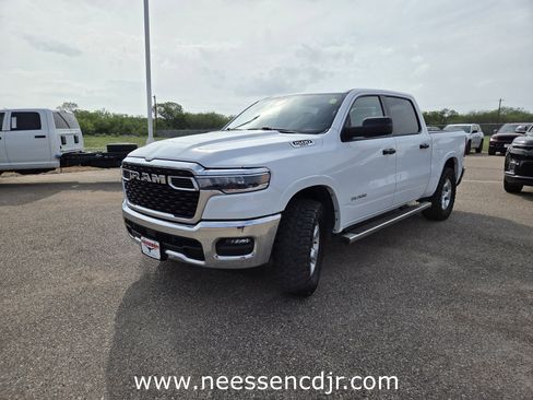 Used 2025 RAM 1500 Lone Star image 3