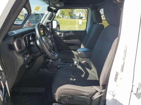 Used 2021 Jeep Wrangler Unlimited Sport image 13
