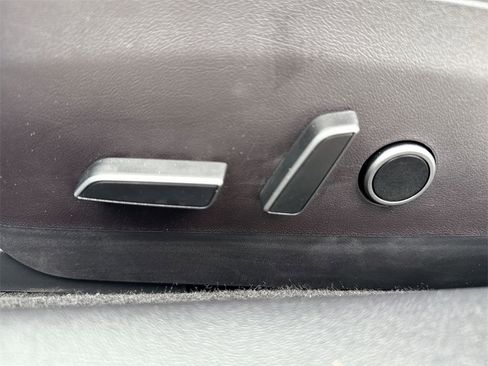 Used 2022 Tesla Model 3 Performance image 14