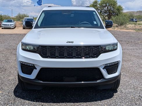 Used 2023 Jeep Grand Cherokee Limited w/ Black Appearance Package AWD/4WD image 2