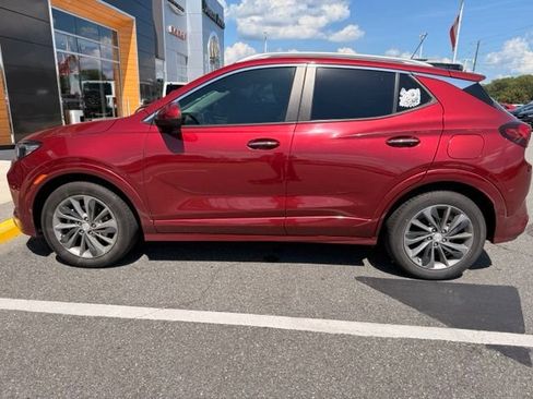 Used 2023 Buick Encore GX Select w/ Experience Buick Package FWD image 2