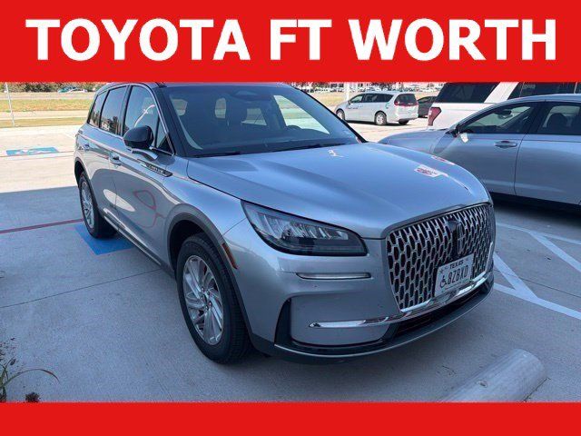 Used 2024 Lincoln Corsair FWD image 1