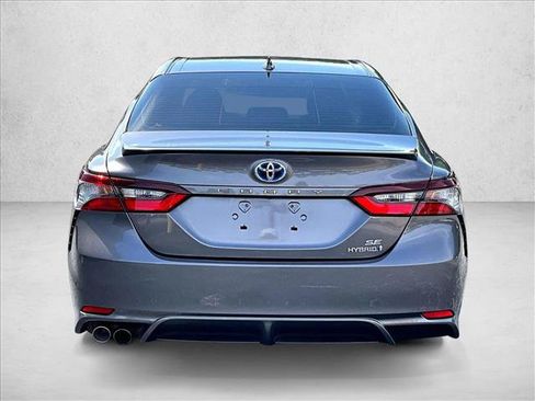 Used 2024 Toyota Camry SE FWD image 4