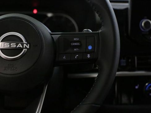 New 2025 Nissan Pathfinder SV image 17