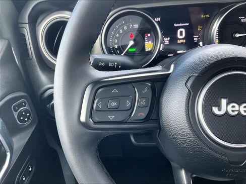 Used 2023 Jeep Wrangler Unlimited w/ Cold Weather Group image 22