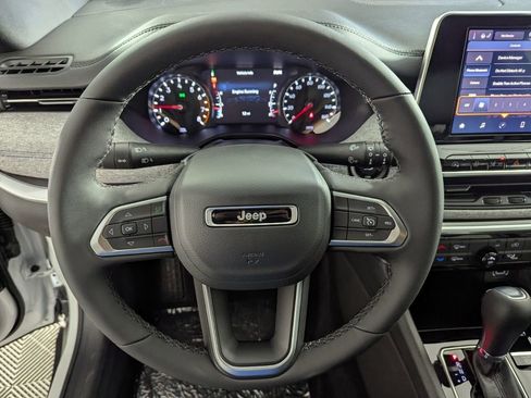 New 2026 Jeep Compass Latitude image 17