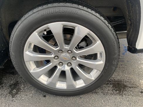 Used 2022 Chevrolet Silverado 1500 High Country AWD/4WD image 6