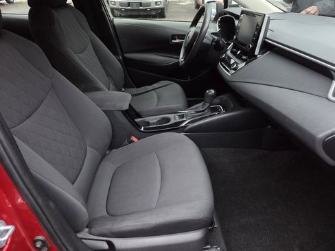 Used 2021 Toyota Corolla LE image 14