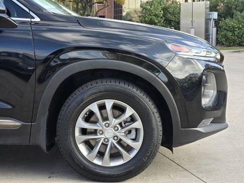 Used 2019 Hyundai Santa Fe SEL image 11