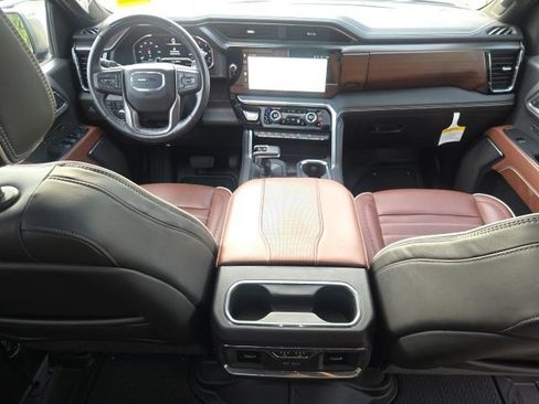 Used 2025 GMC Sierra 1500 Denali Ultimate AWD/4WD image 13