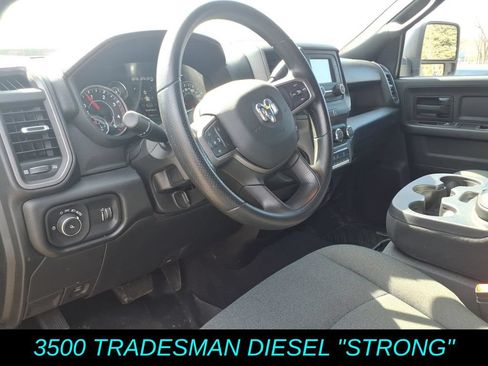 Used 2024 RAM 3500 Tradesman w/ Chrome Appearance Group AWD/4WD image 16