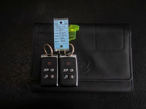 Used 2021 Jaguar F-PACE SVR image 51