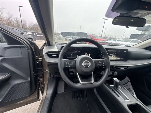 Certified 2025 Nissan Kicks SV image 14