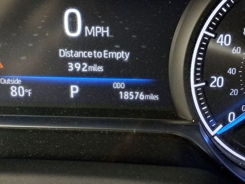 Used 2024 Toyota Venza LE image 27