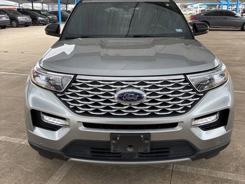 Used 2022 Ford Explorer Platinum w/ Equipment Group 601A image 7