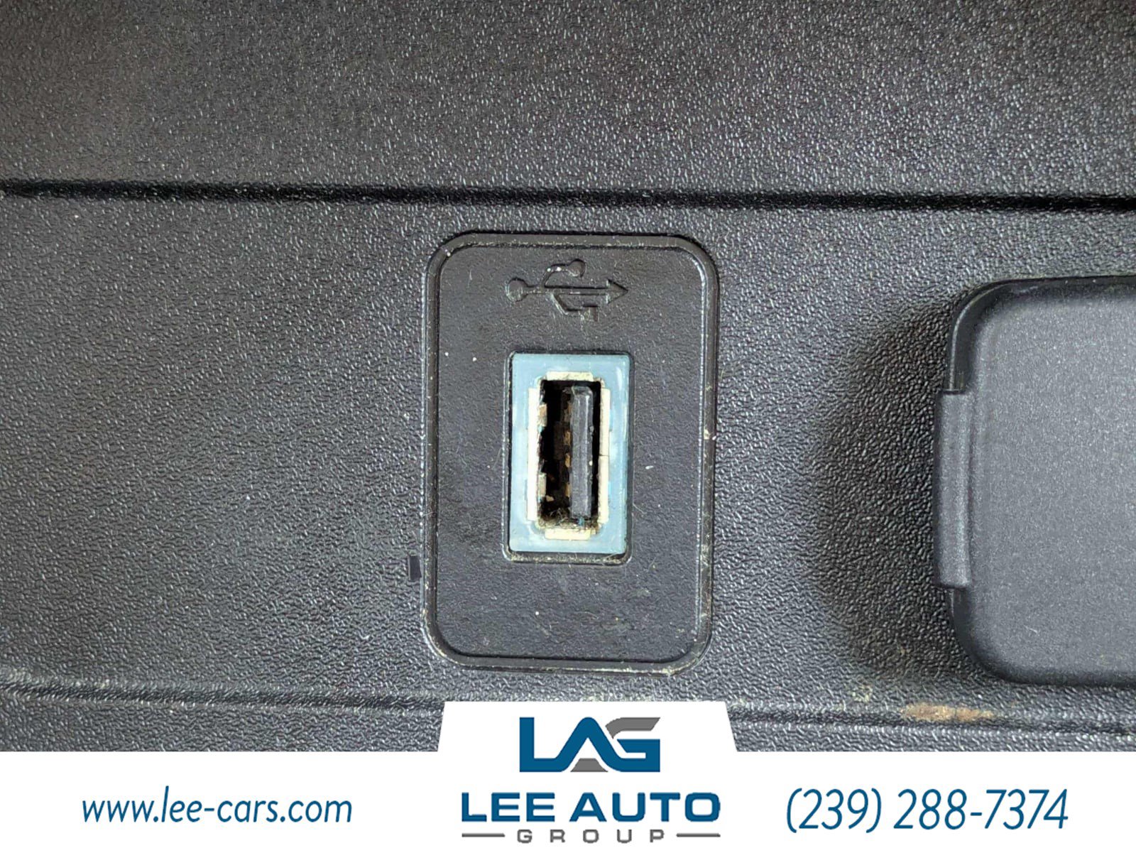 Used 2017 Ford Escape SE FWD image 26