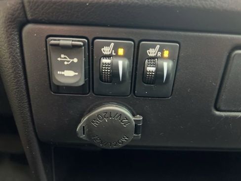 Used 2016 Toyota Sienna SE w/ SE Preferred Package image 35