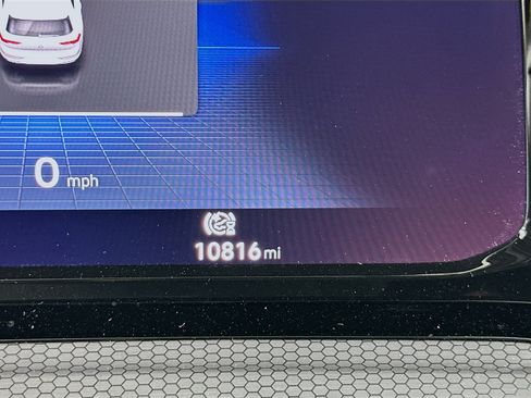 Used 2024 Volkswagen GTI SE FWD image 19